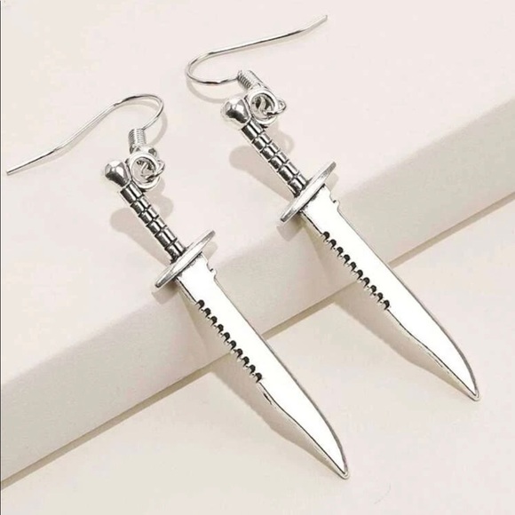 Jewelry - 🦋 3/$24 Silver dagger sword earrings / NWOT
